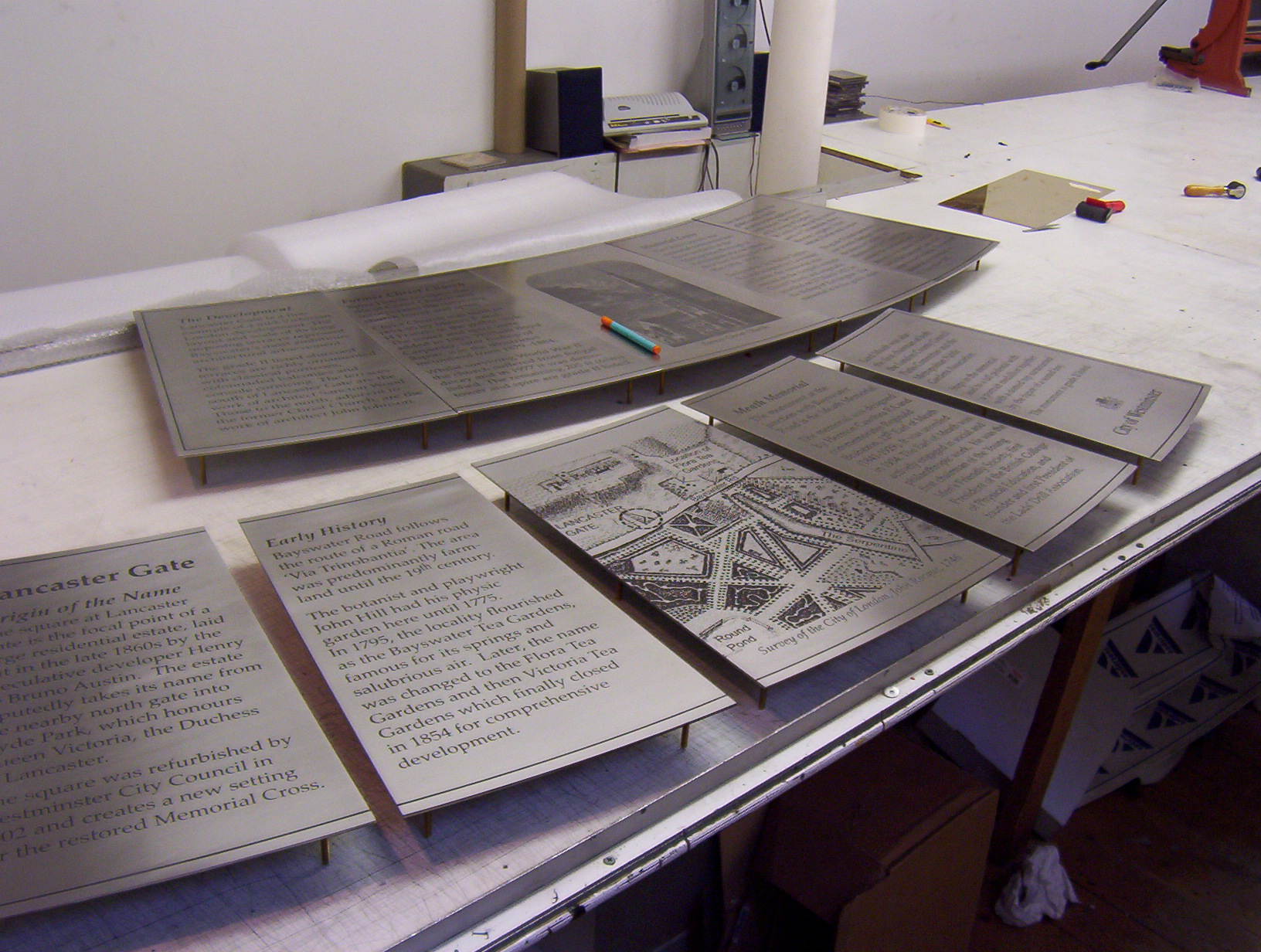 Semi circle of stainless plates