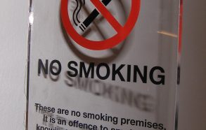 perspex no smoking